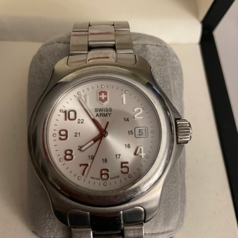 Swiss Army Watch - Picture 1 of 4